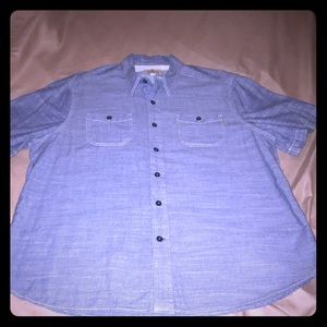 Men’s short sleeve button up
